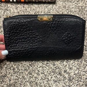 🖤Burberry Black Embossed Leather Zip-Around Wallet with Gold Plate